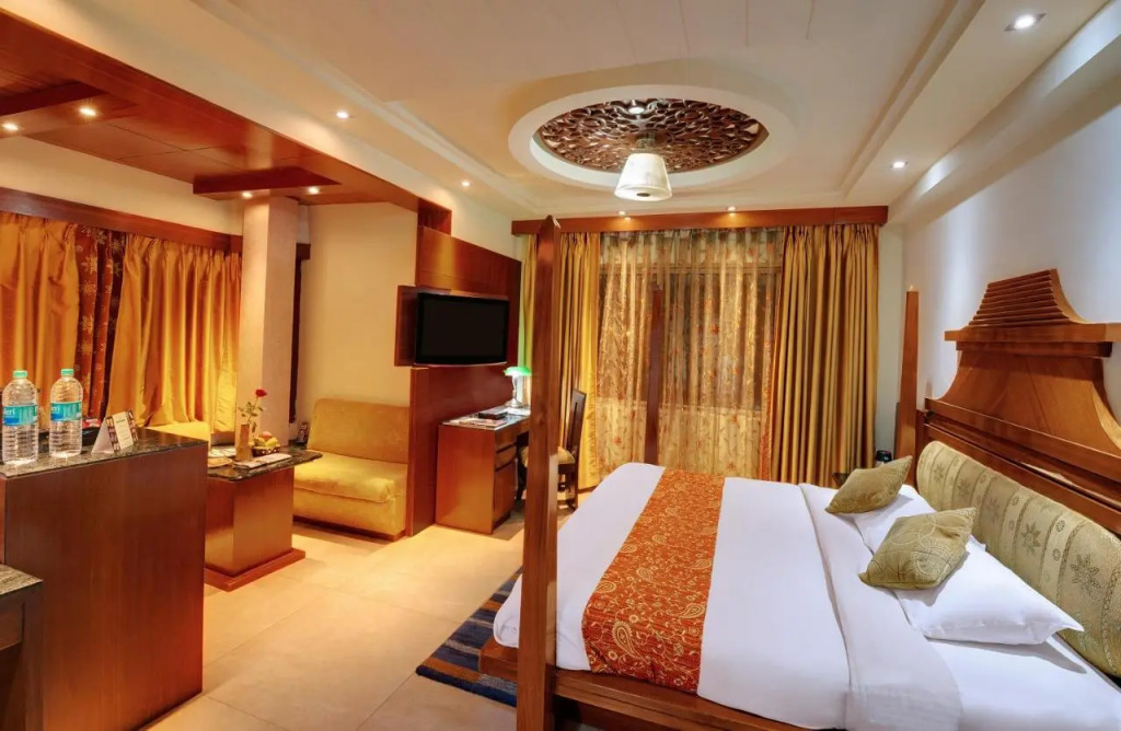 Ginger Agra, Fatehabad Road