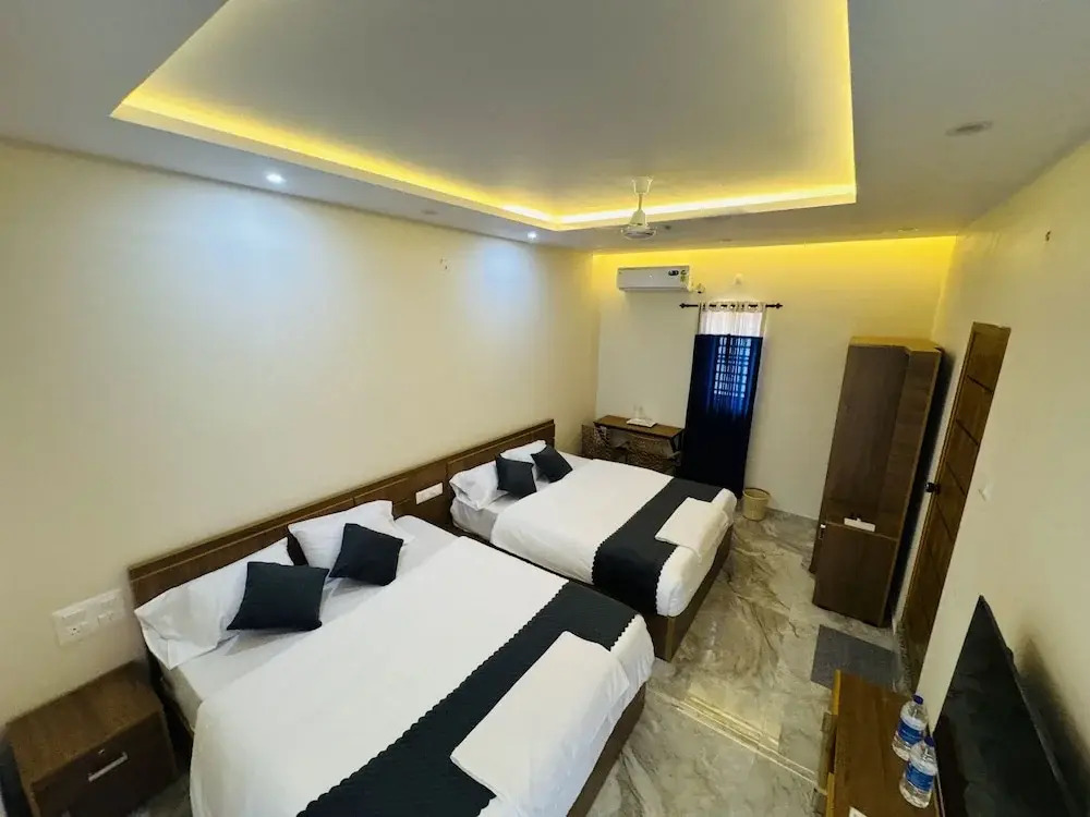 Thamarassery INN luxury and budget Rooms