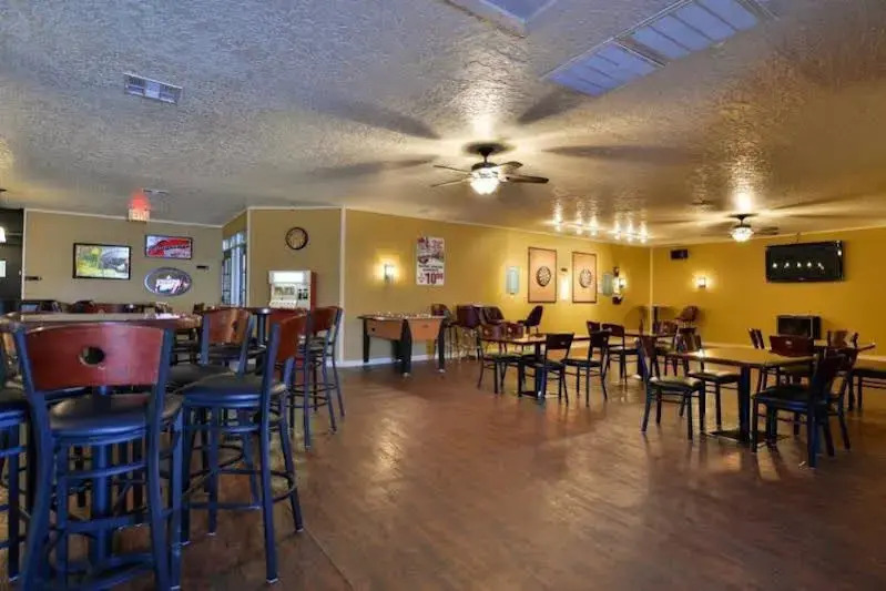Econo Lodge Space Center