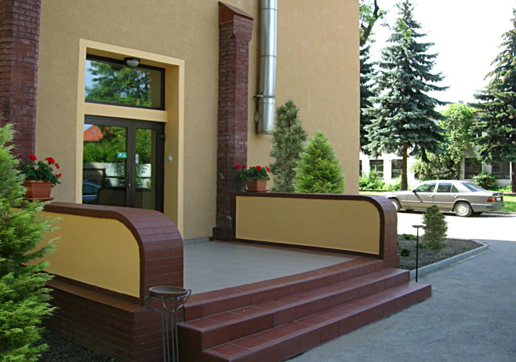 Ami Hotel