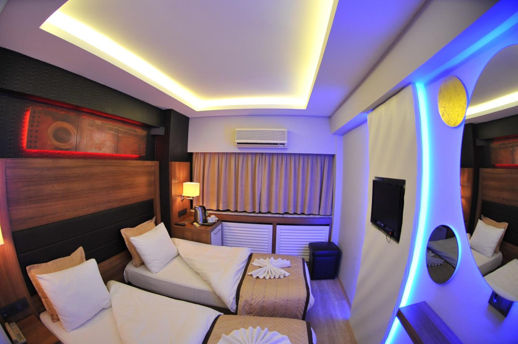 İzmir Otel Kabaçam