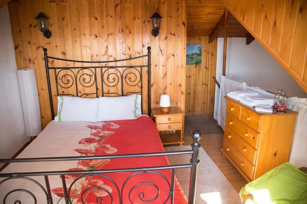 House With 3 Bedrooms in Les Pinedes de L'armengol, With Wonderful Mou