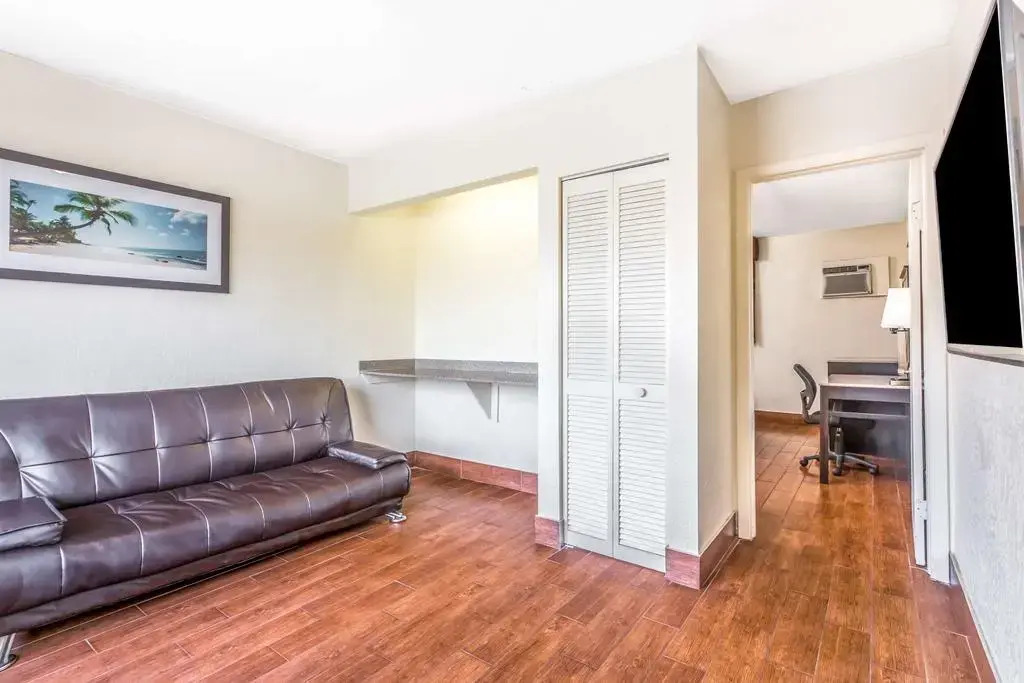 Econo Lodge Inn & Suites Florida City