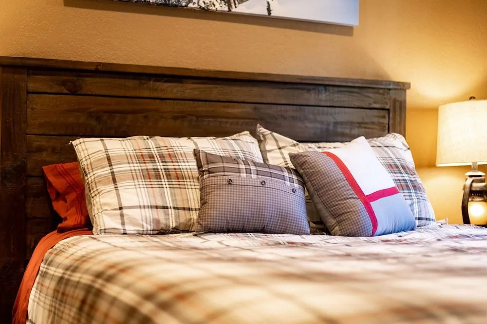 Willow's Hideaway - Pet Friendly Cozy Cabin!