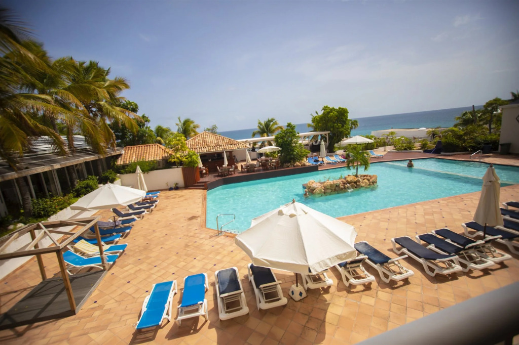 Sapphire Beach Club Resort