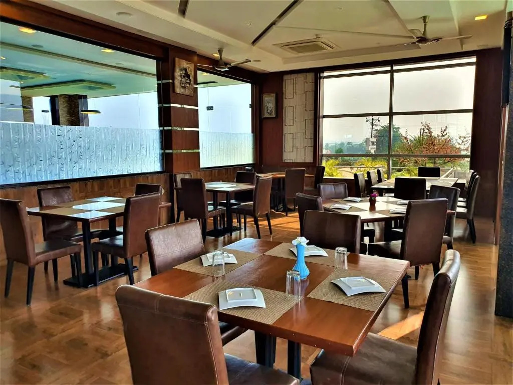Click Hotel Sagar Plaza Chakan, Pune