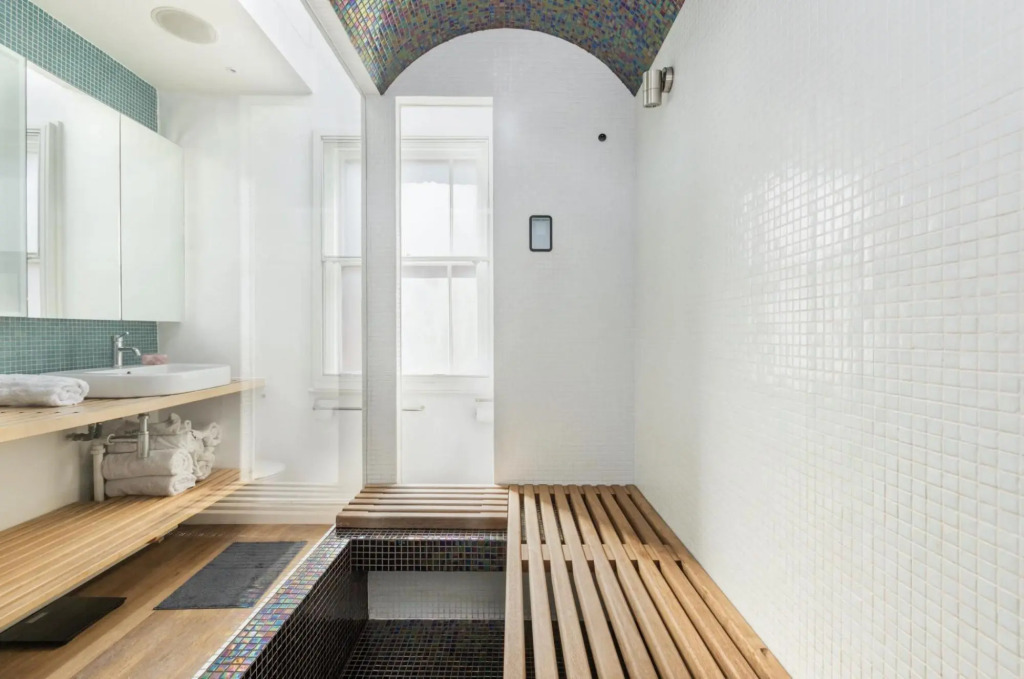 Woo-16 Woodseer Luxurious Town House With Garden Near Brick Lane