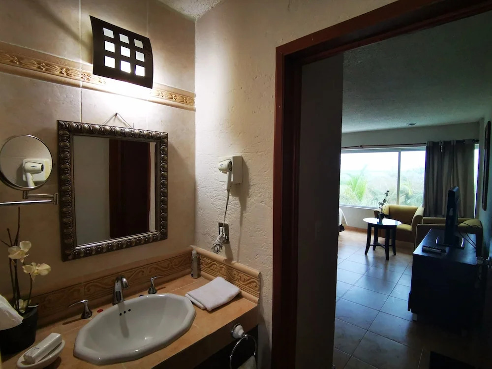 Lovely Beachfront Estudio in Hotel Zone