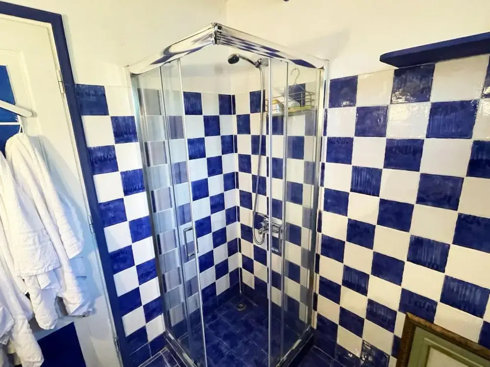Myrtle Cottage - Charming 2 bed Cottage