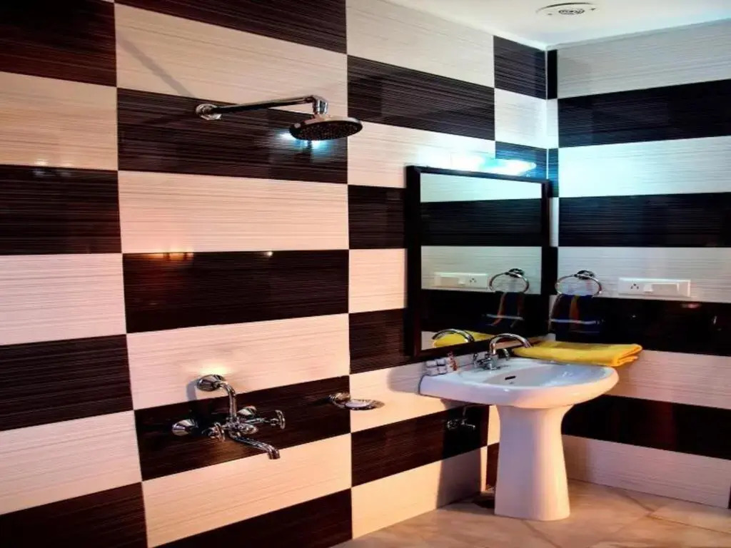 Aditya Home Stay by FabHotels