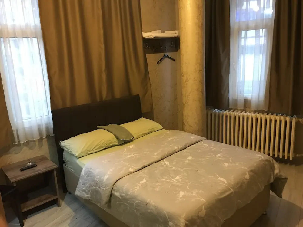 Saray Otel