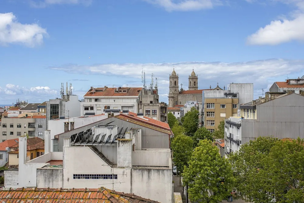 Liiiving in Porto - City Design Apartments