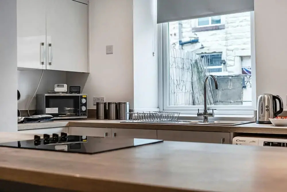 Modern Affordable Home - Contractors Leisure