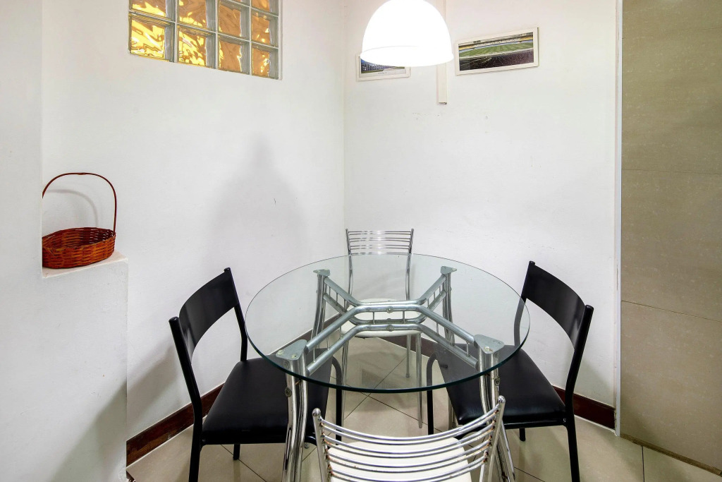 Studio Reformado Para 5 Pessoas Em Copacabana