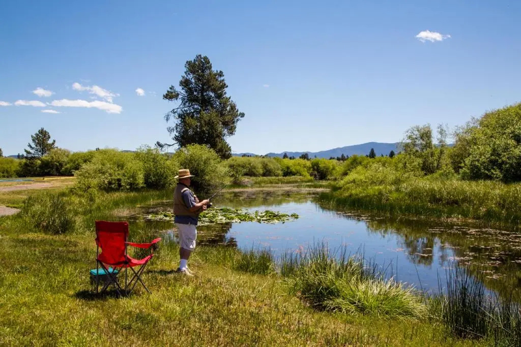 Bend-Sunriver Camping Resort Two-Bedroom Cabin 7