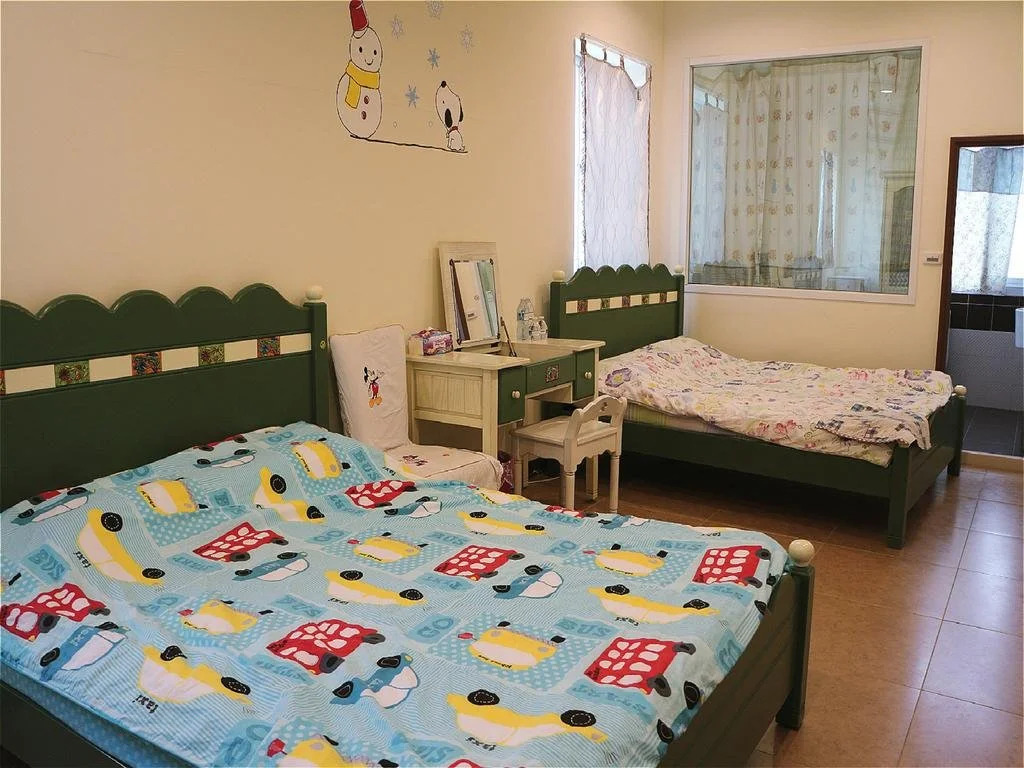 Phd's Guest House I