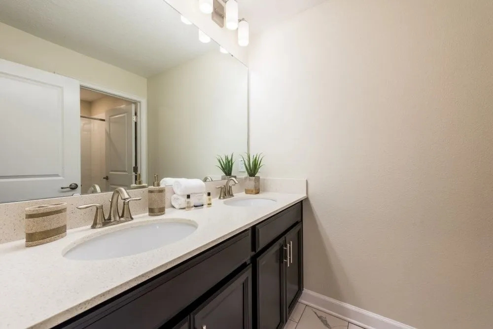 Storey Lake 4 Bed Villa For 11 Guests Townhouse