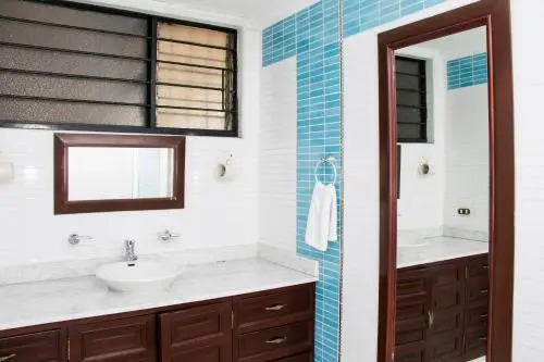 Shofar Apartahotel