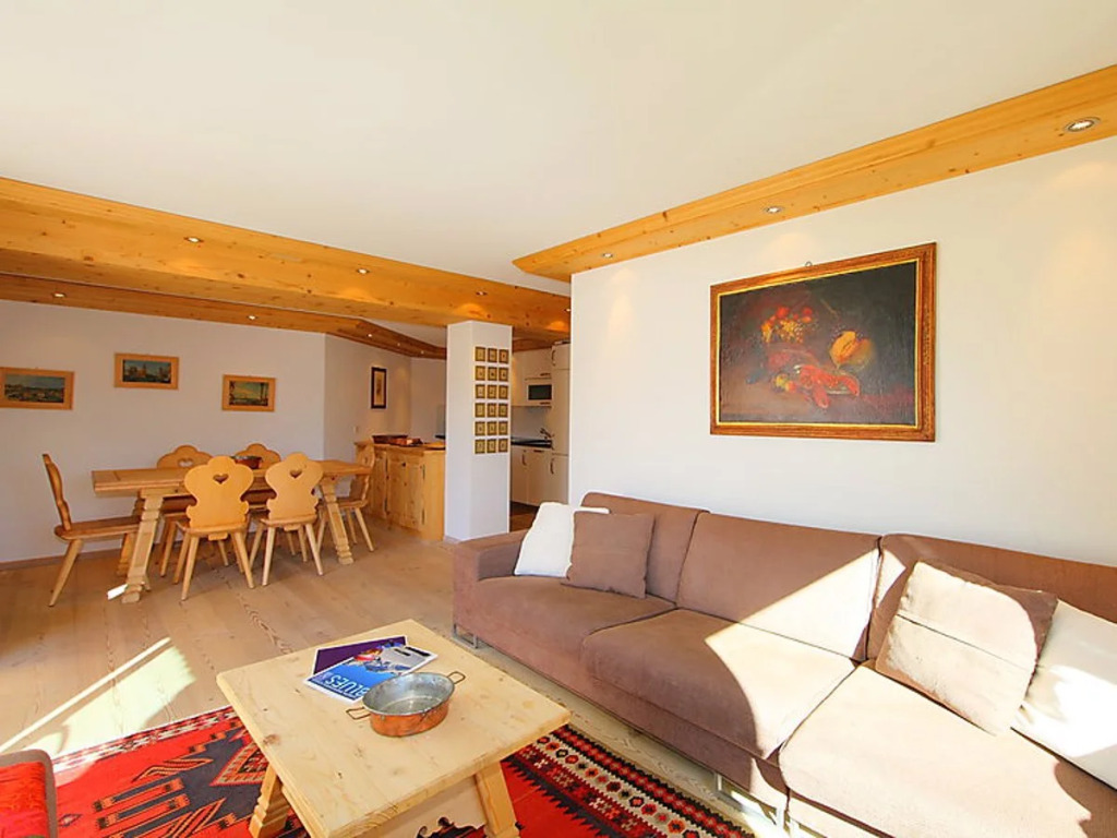 Apartment Chesa Sül Muot by Interhome