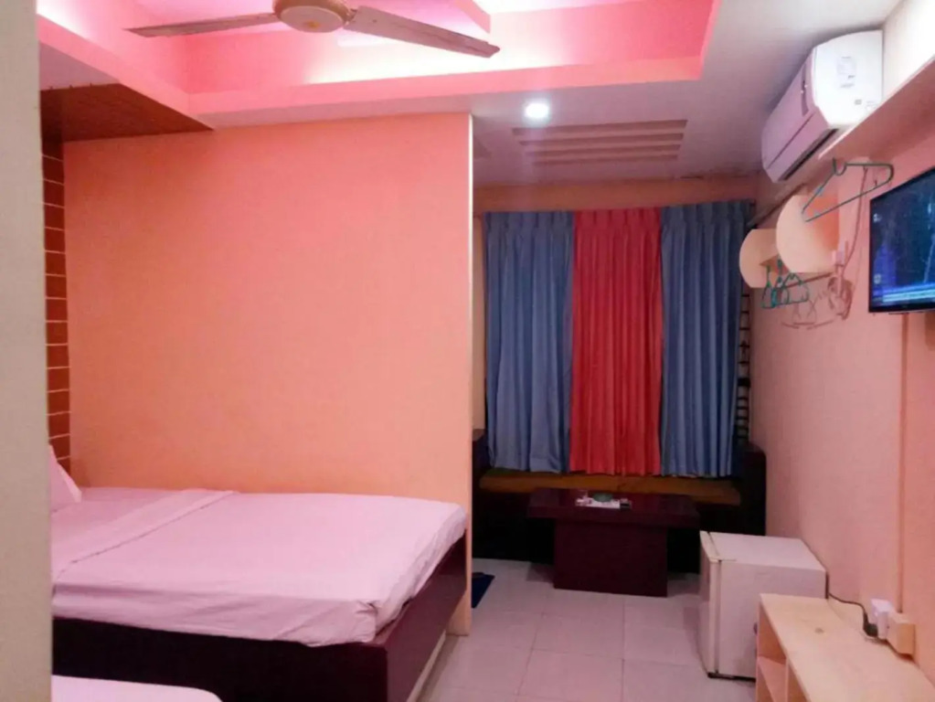 Shopnonir Hotel & Restaurant