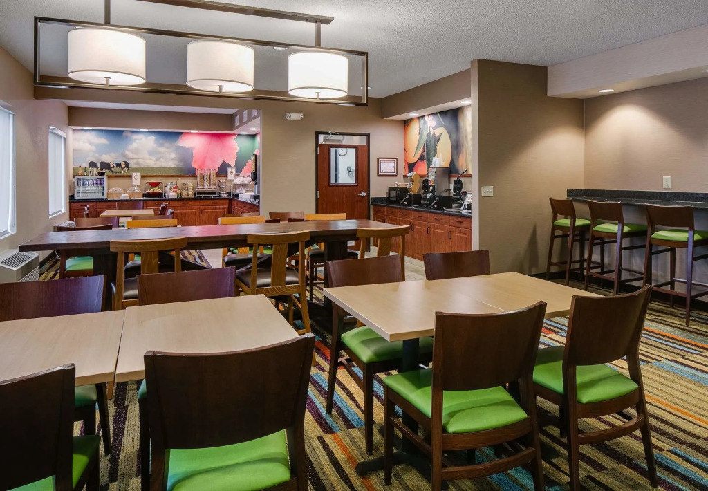 Fairfield Inn by Marriott Kansas City Internationa