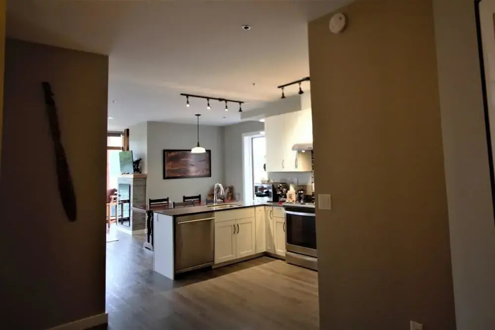 Whiskey Landing Lodge