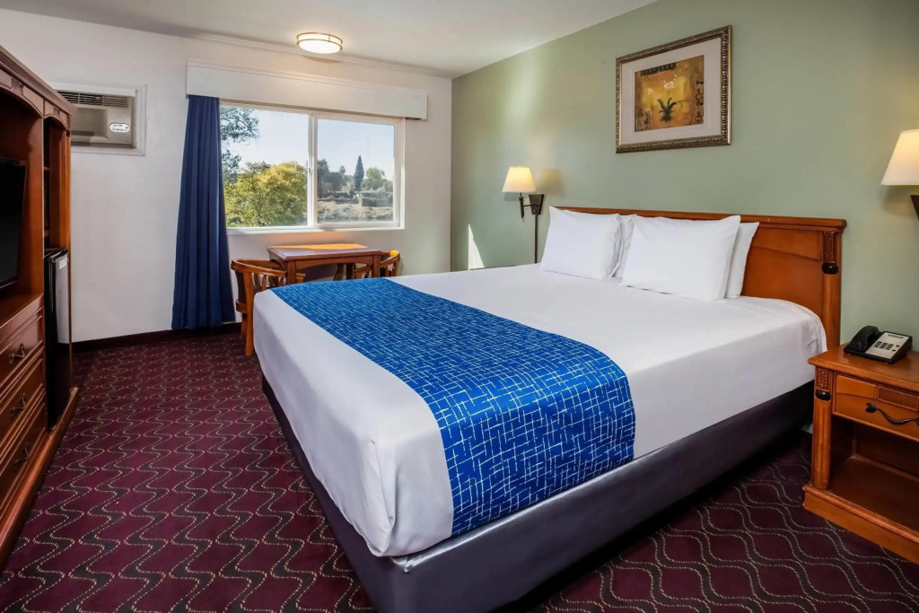 Travelodge by Wyndham Red Bluff South of Redding
