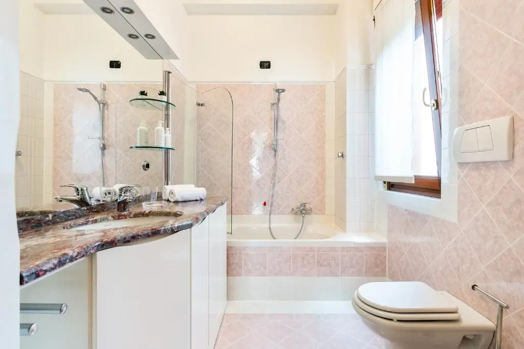 MyHomeInComo - Santa Chiara Apartment