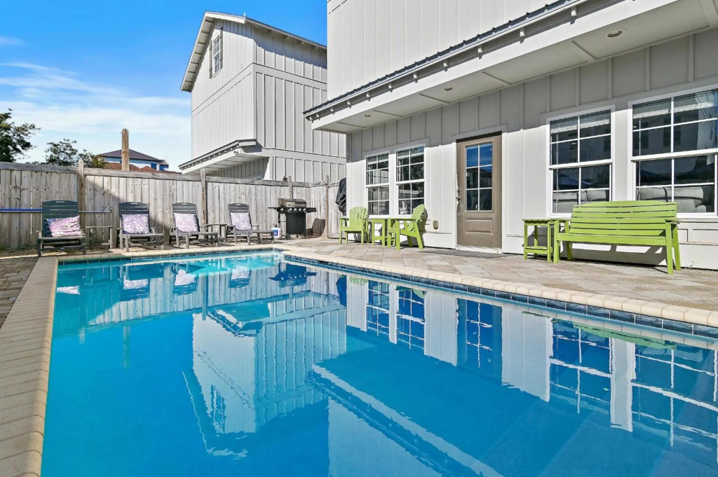 Twist of Lime - 63 Sundance Ct - 6BR 6.5BA
