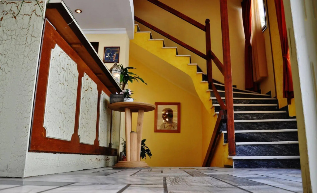 Iniohos Hotel