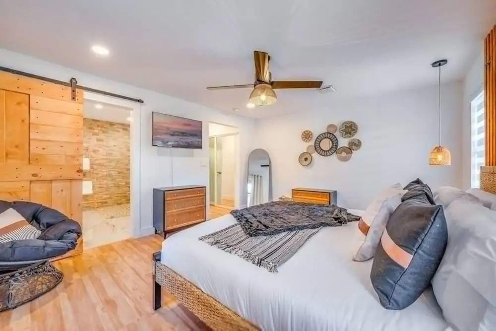 Fox Garden-heated Pool-spa- Boho-downtown Beach