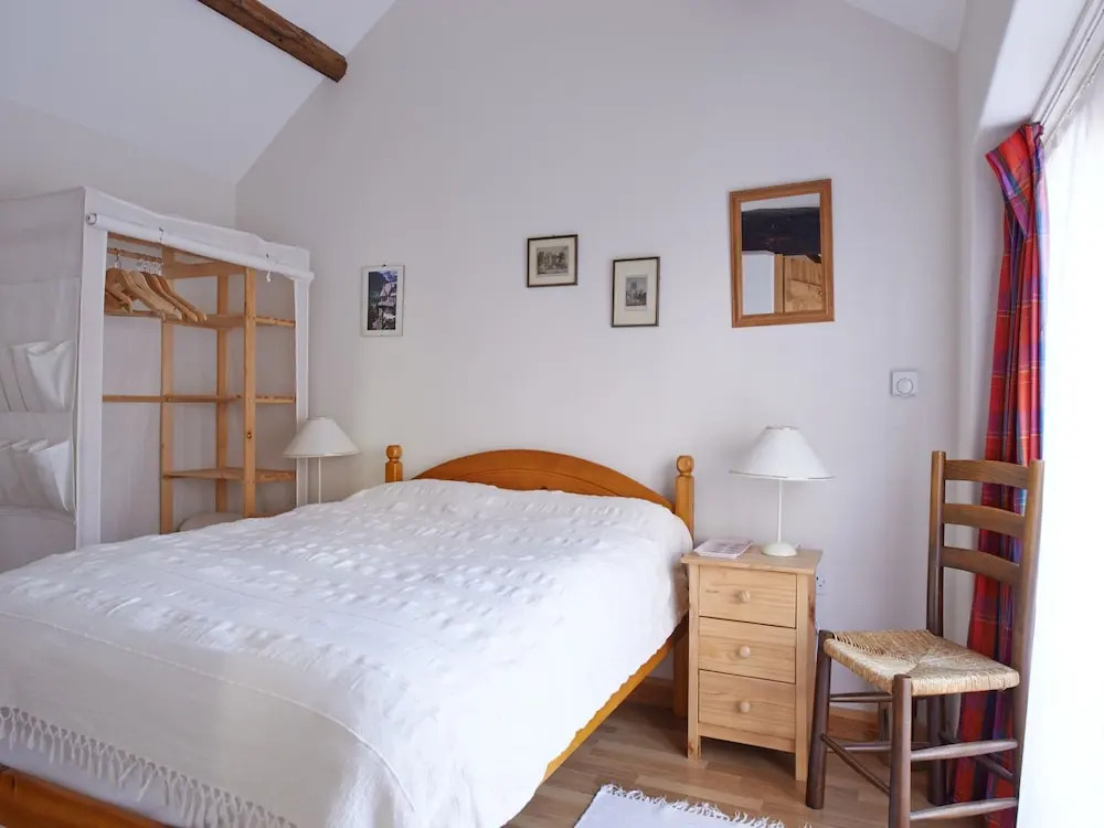 Delightful two Bedroom Converted Coach House in the Grounds off a Farm