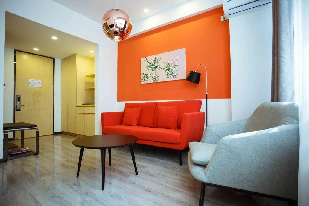 Yoghourt Hotel