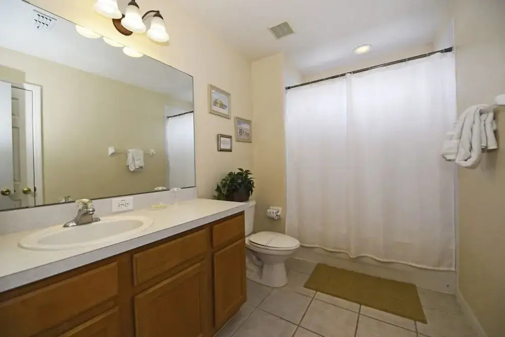 16718 High Grove House 4 Bedroom by Florida Star