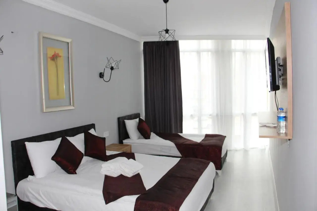 Grand Niki Hotel & Spa