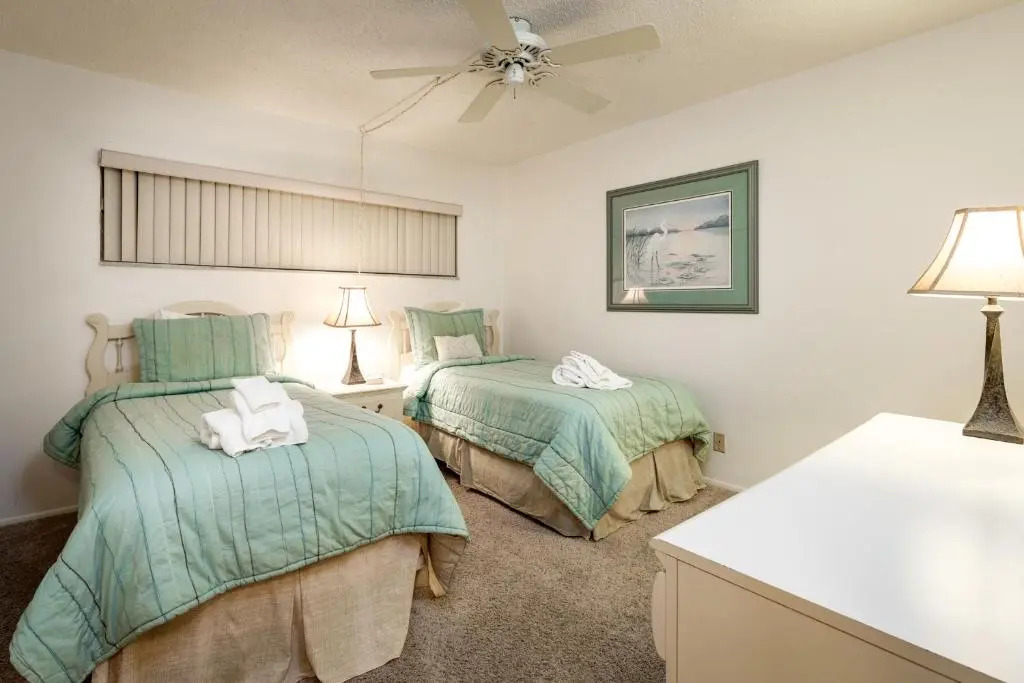 Sand Caper 103, Sleeps 4, Gulf Front, 2 Bedrooms, Elevator, Heated Pool