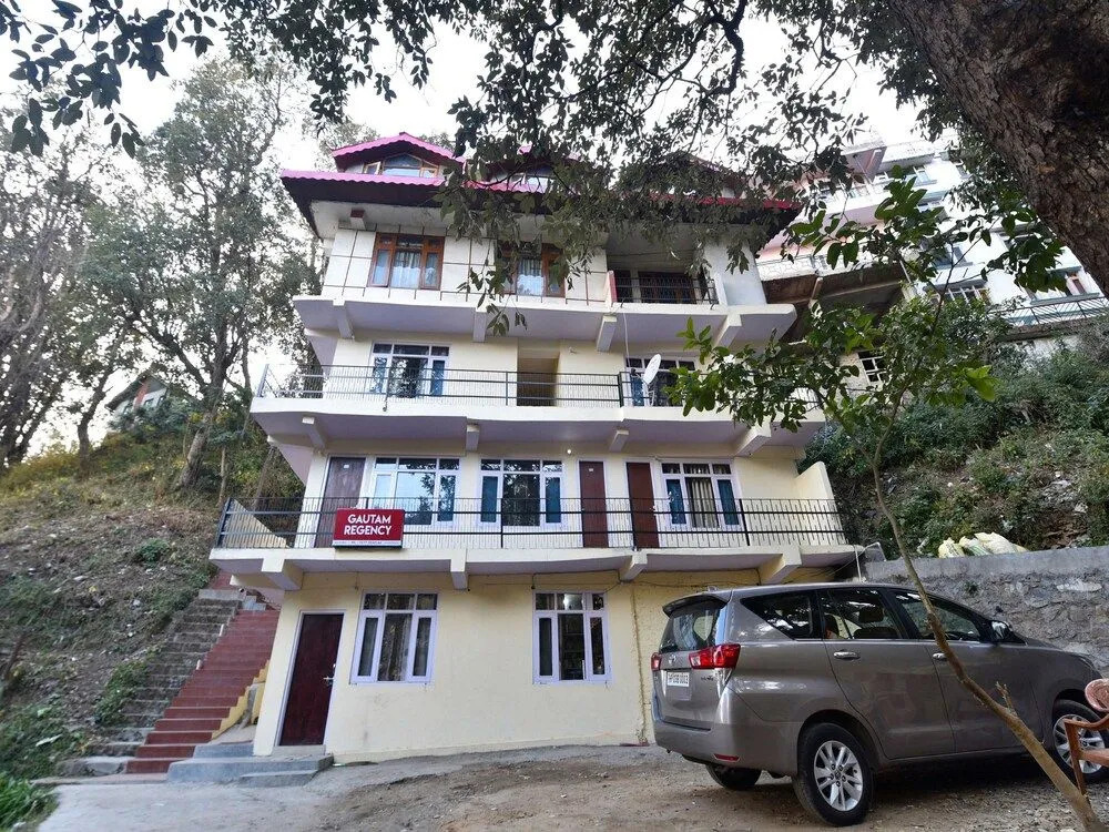 OYO 27622 Gautam Regency