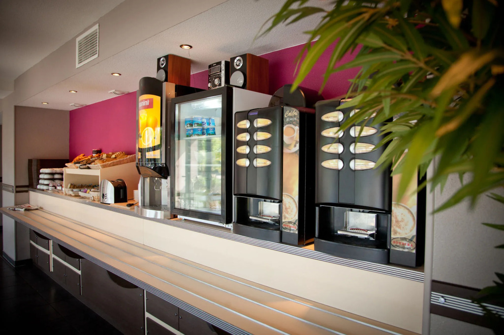 B&B HOTEL Pau Zénith