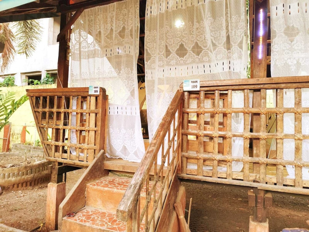 Amwani Garden Pool & Kubo