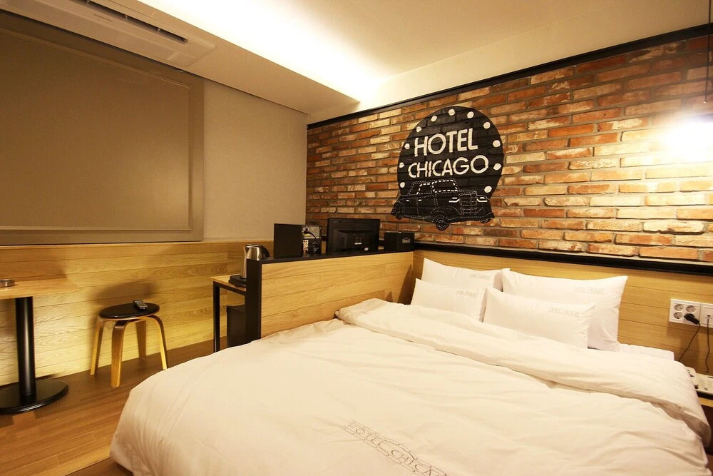 Adena Hotel