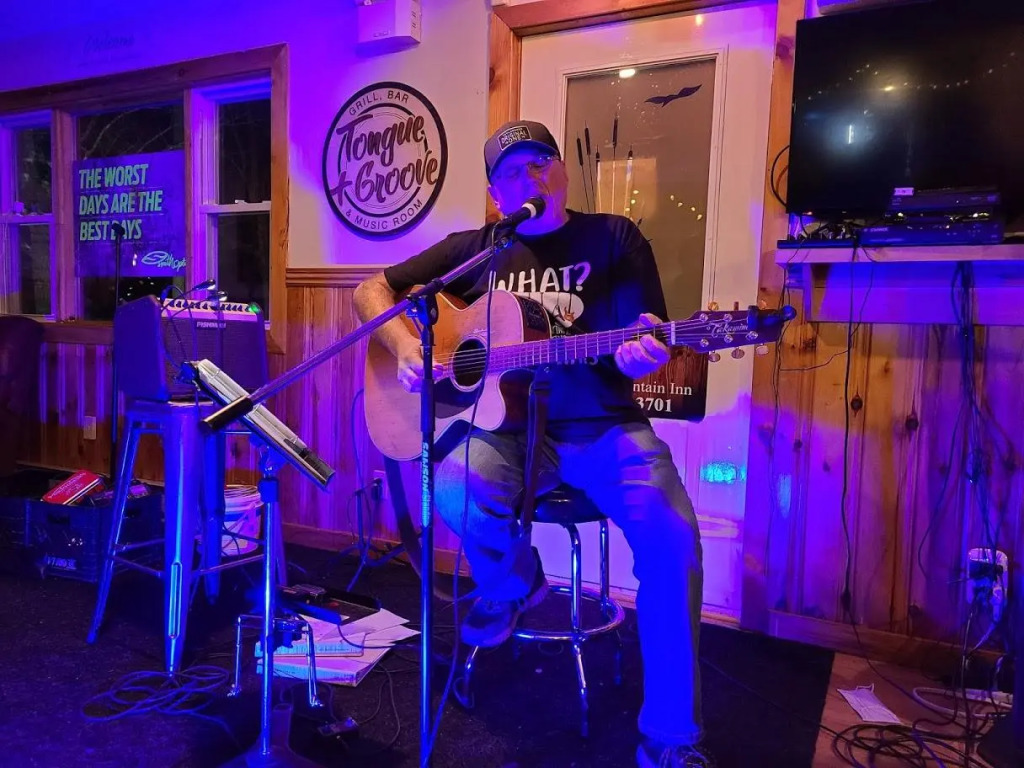 Crabbe Mountain Inn