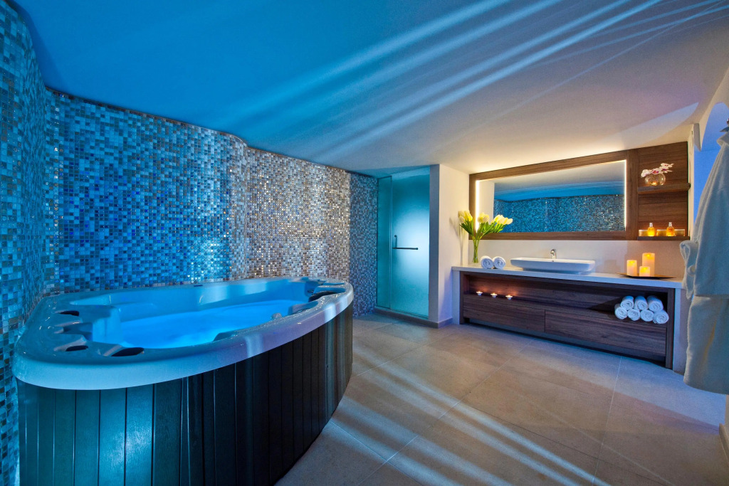 Pernera Beach Hotel
