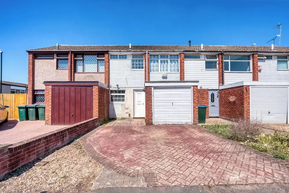 Cozy 3 bedroom house near hospital