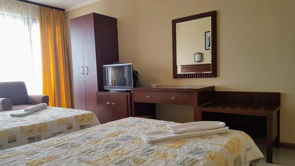 Семеен хотел Golden Place