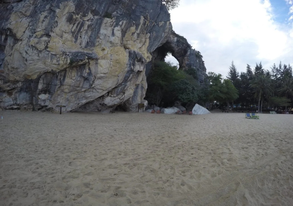 Eywa Beach Zone(อีว่า บีช โซน)