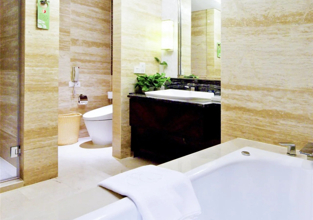 White Horse Lake Jianguo Hotel