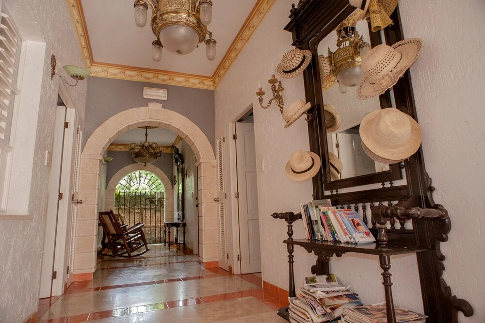 Great Colonial House