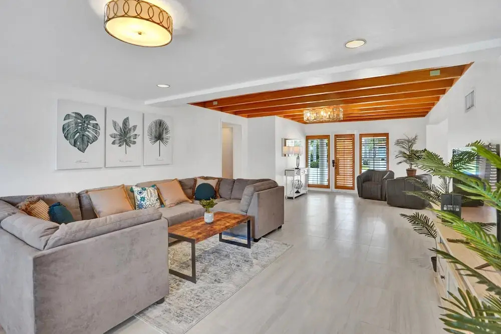 4BD House with Private Heated Pool