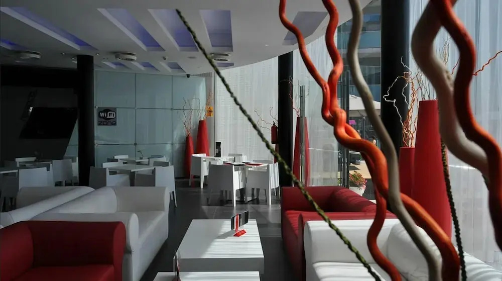 Apartment on Costa Dorada Near the Beach