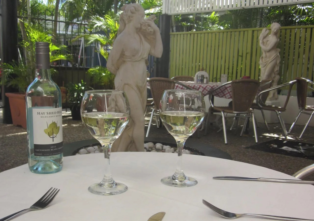 Cosmopolitan Motel & Serviced Apartments
